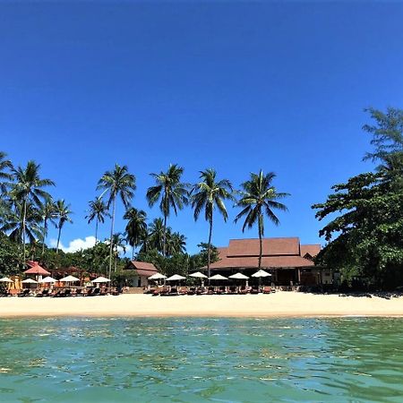 Kanok Buri Resort Lipa Noi Exterior foto