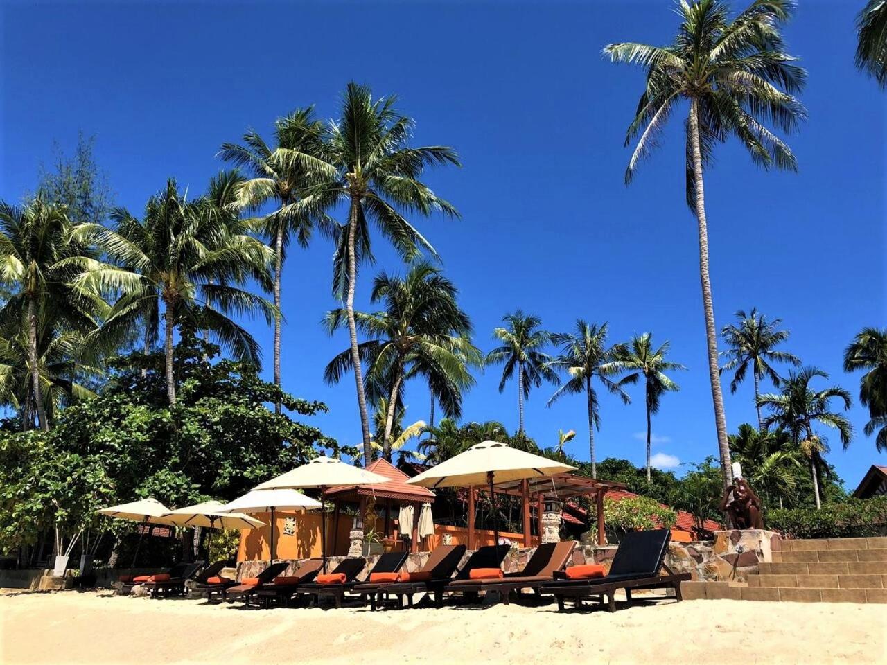 Kanok Buri Resort Lipa Noi Exterior foto