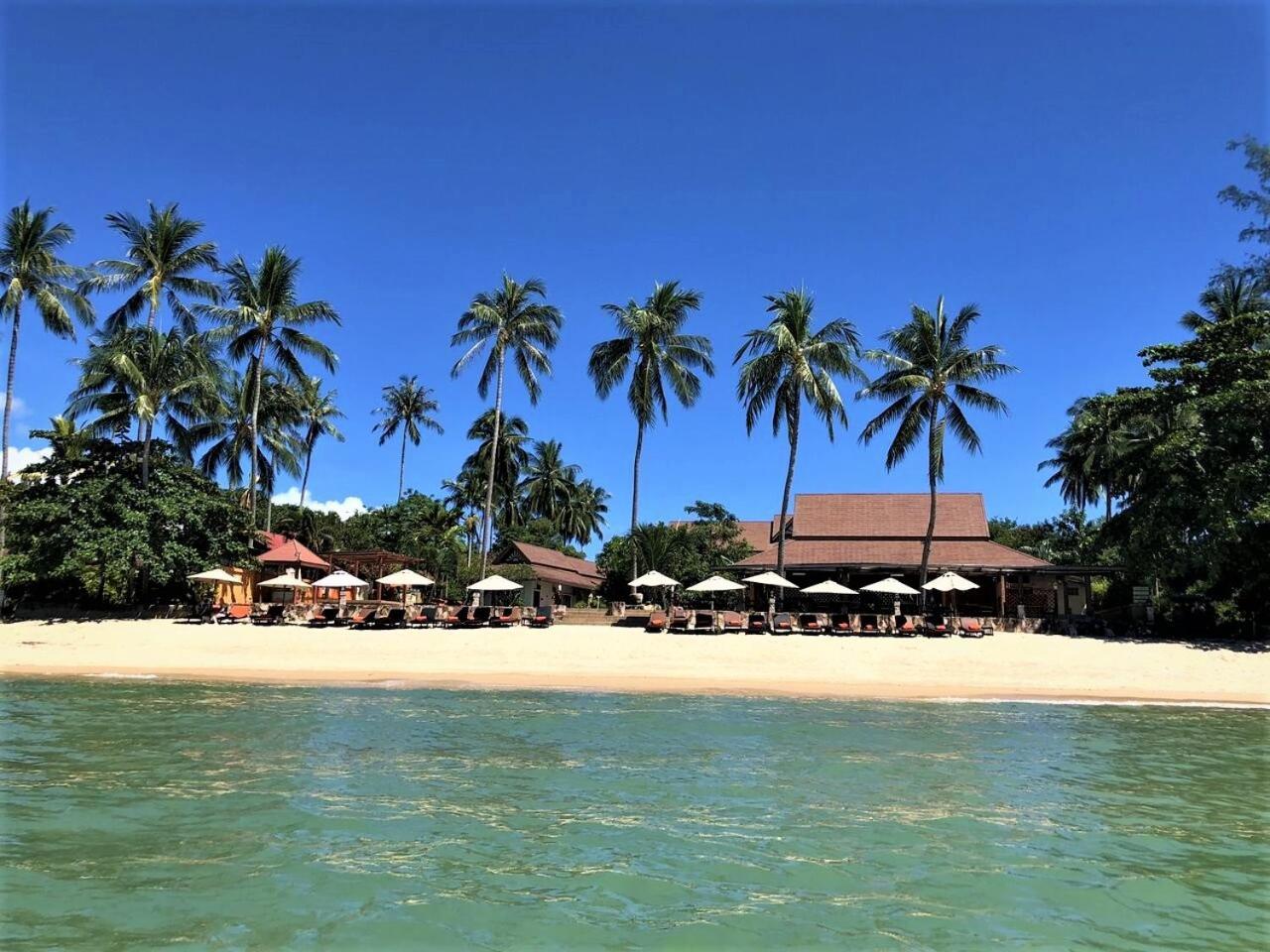 Kanok Buri Resort Lipa Noi Exterior foto