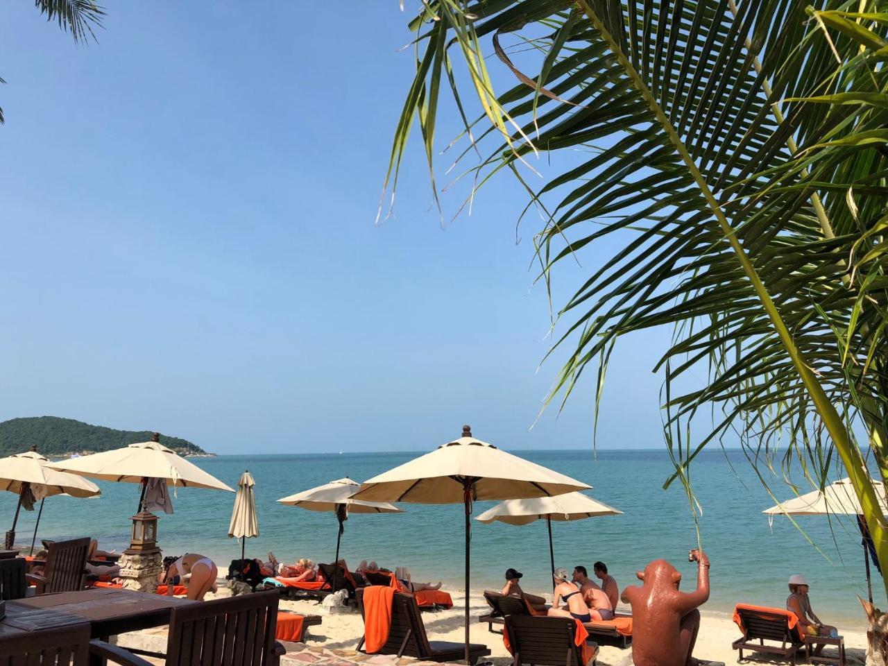 Kanok Buri Resort Lipa Noi Exterior foto
