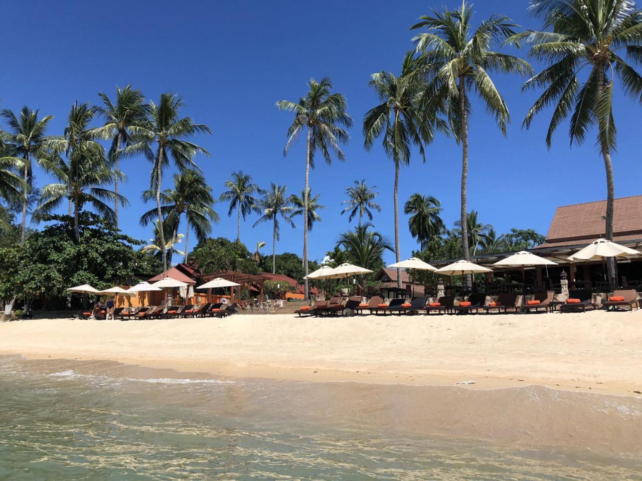 Kanok Buri Resort Lipa Noi Exterior foto