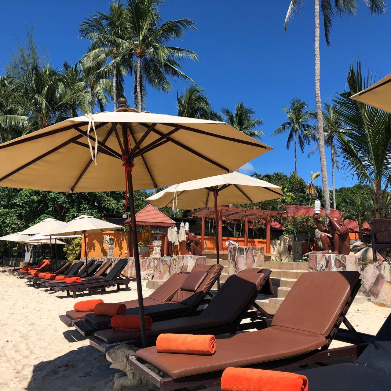 Kanok Buri Resort Lipa Noi Exterior foto