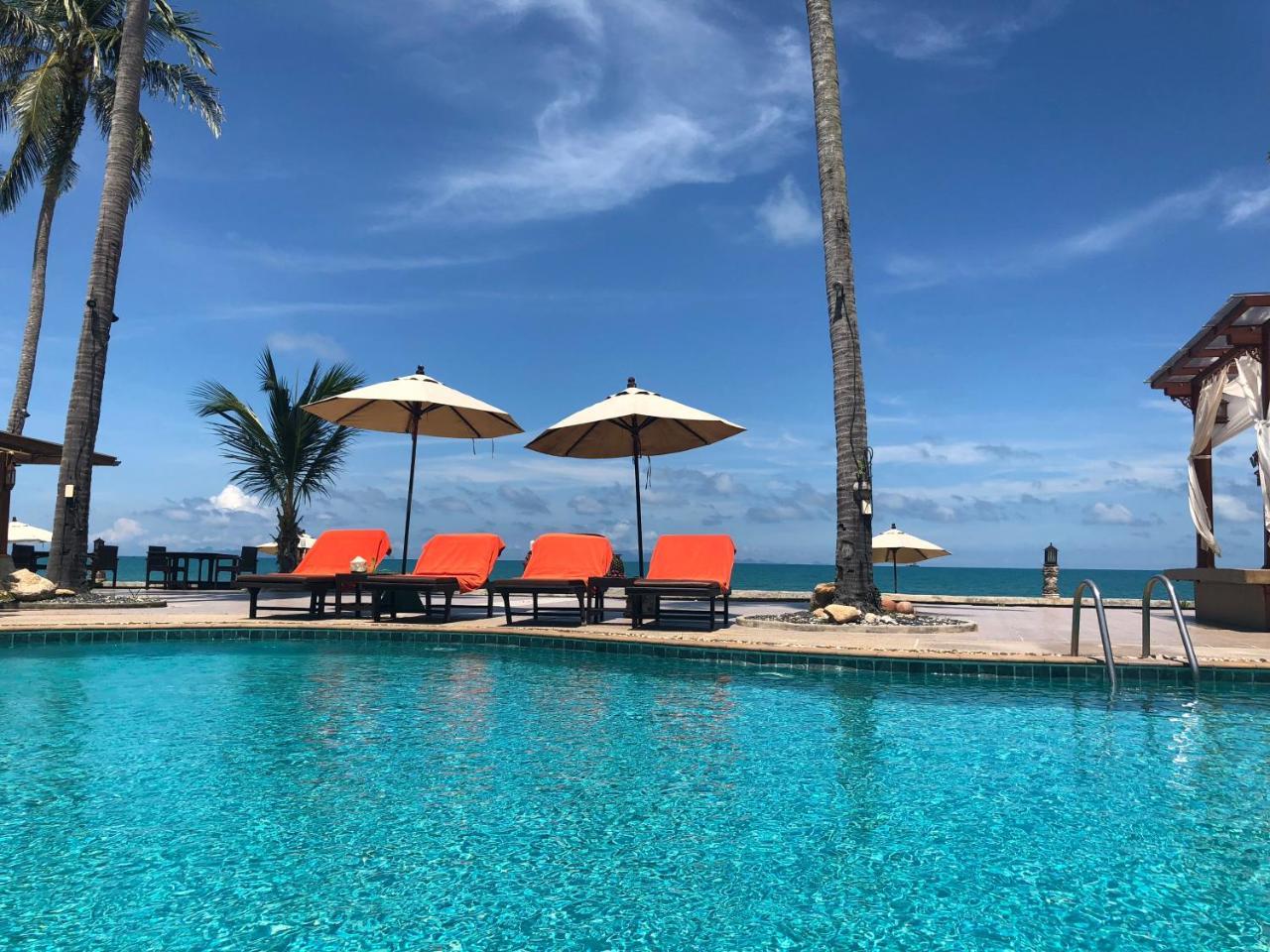 Kanok Buri Resort Lipa Noi Exterior foto