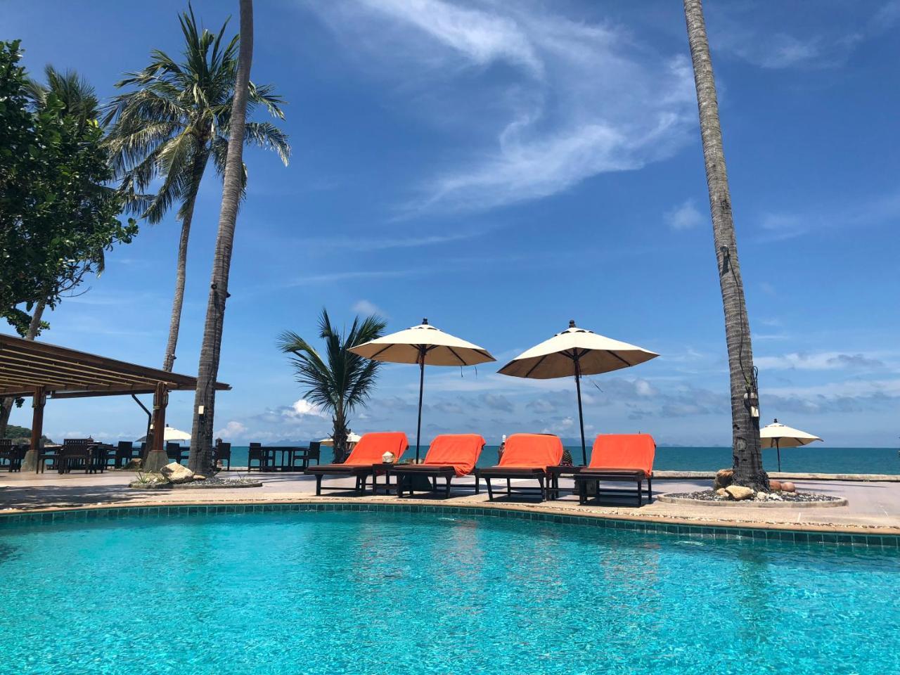 Kanok Buri Resort Lipa Noi Exterior foto
