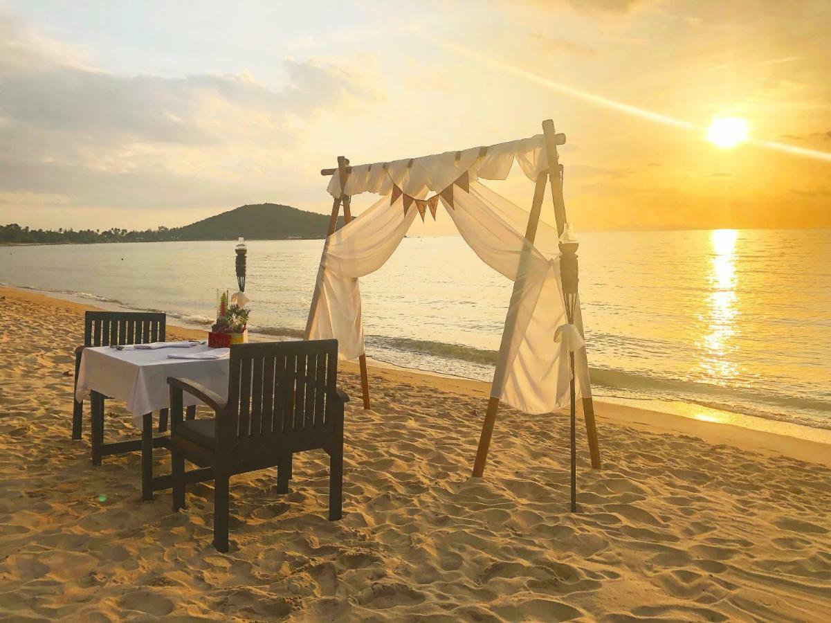 Kanok Buri Resort Lipa Noi Exterior foto